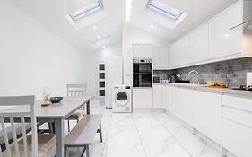 Albert Street Retreat, Windsor